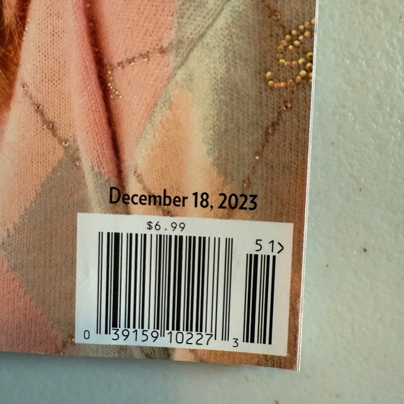 Swiftie Collectible Magazine Taylor Swift Photos Eras Tour - Picture 2 of 4